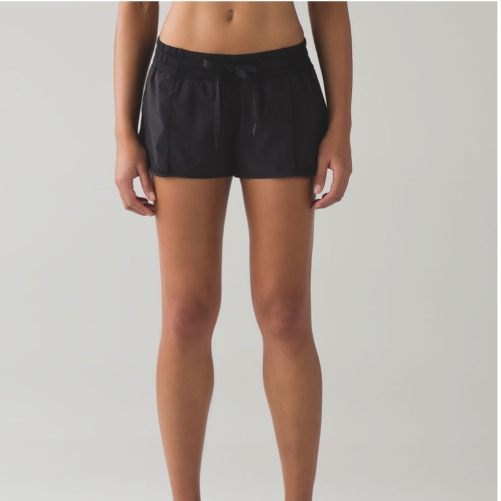 Lululemon Hotty Hot Shorts, 2.5" inch inseam, Black, Lined
